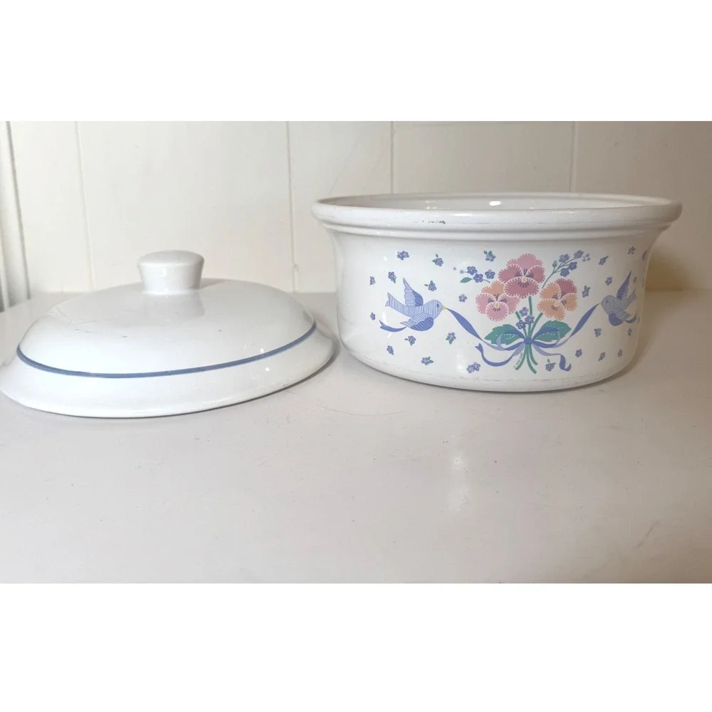 Vtg Treasure Craft Auntie Em Collection Casserole Dish with Lid  Birds Cottage